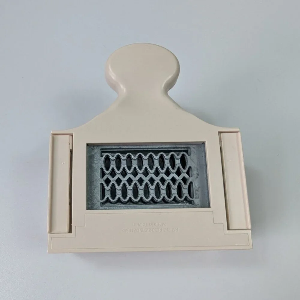 Martha Stewart Continuous Border Infinity Loops Paper Punch